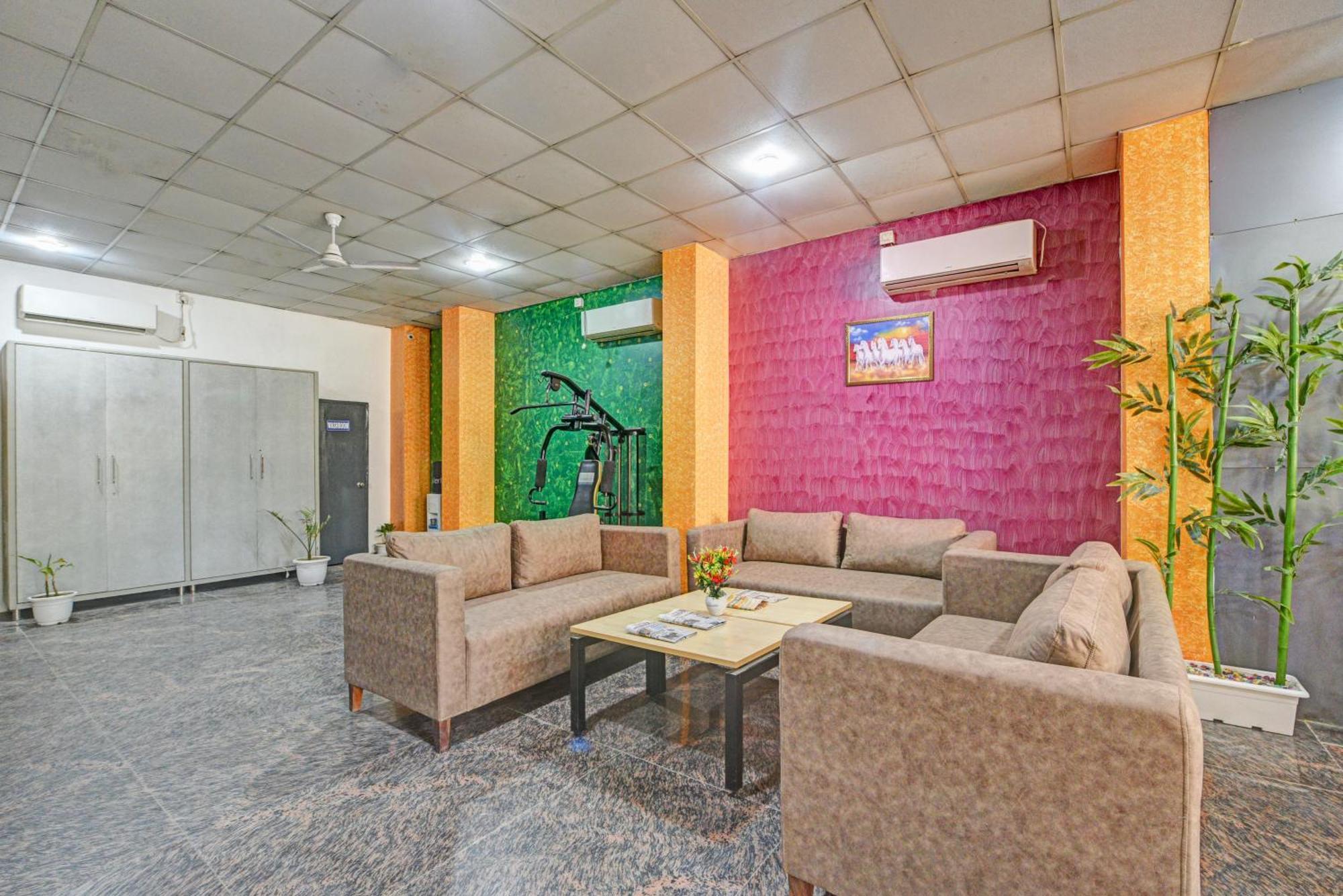 Royal Spark Inn1 - Medicity Gurugram, Near Medanta Hospital Gurgáon Kültér fotó