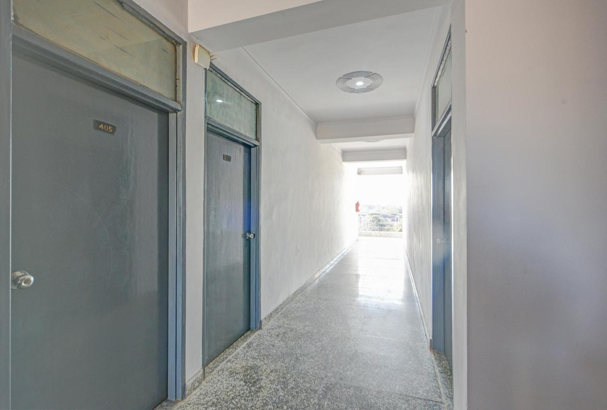Royal Spark Inn1 - Medicity Gurugram, Near Medanta Hospital Gurgáon Kültér fotó
